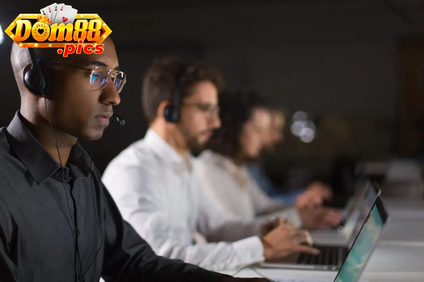 Hỗ trợ người chơi một cách nhanh nhất và hiệu quả ngay khi cần thiết.